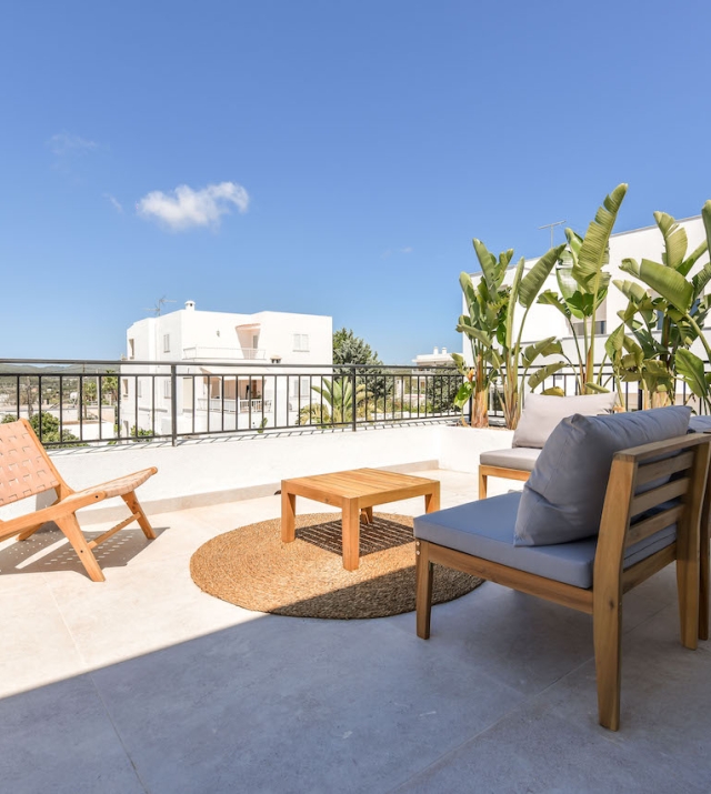 can Ramon sale house modern Ibiza uppterrace.JPG